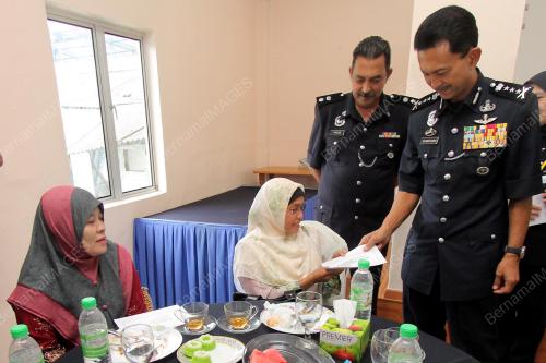 PH01_20022014_POLIS
