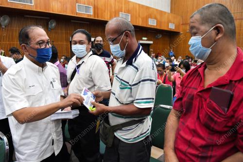 DATUK SERI WAN ROSDY WAN ISMAIL