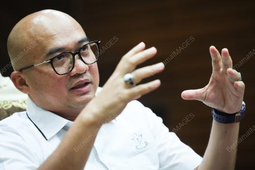 FADZLI MOHAMAD KAMAL