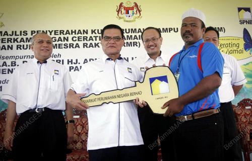 ADNAN YAAKOB
