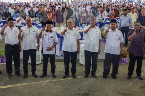 DATUK SERI WAN ROSDY WAN ISMAIL