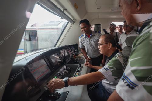 DATUK SERI WAN ROSDY WAN ISMAIL