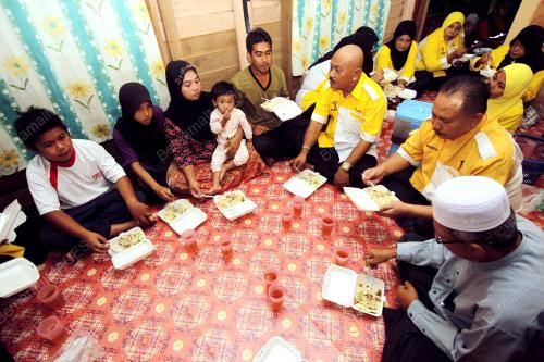 PH01_23072013_BAKKISS_SAHUR