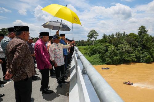 AL-SULTAN ABDULLAH RI'AYATUDDIN AL-MUSTAFA BILLAH SHAH