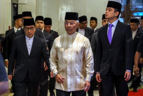 AL-SULTAN ABDULLAH RI'AYATUDDIN AL-MUSTAFA BILLAH SHAH
