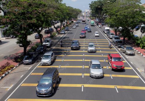 KENDERAAN MENINGKAT PADA CUTI HUJUNG MINGGU