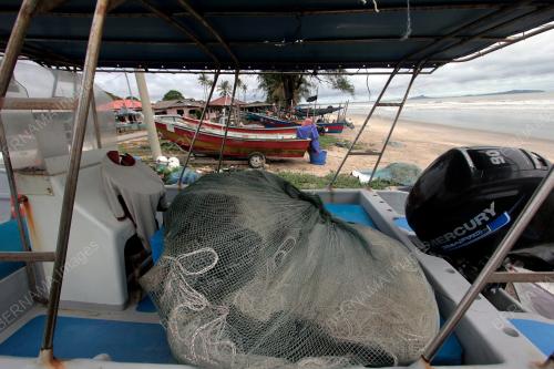 BOT NELAYAN PANTAI BERLABUH