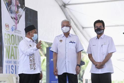 DATUK SERI ISMAIL SABRI YAAKOB