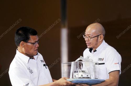 PH01_26042016_MB_RIEGL_VZ-400