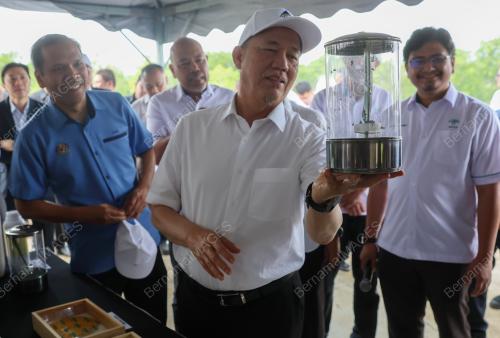 DATUK SERI FADILLAH YUSOF
