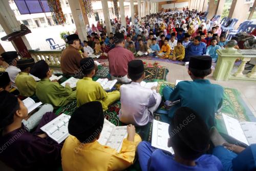 KHATAM AL QURAN