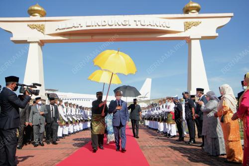 AL-SULTAN ABDULLAH RI'AYATUDDIN AL-MUSTAFA BILLAH SHAH