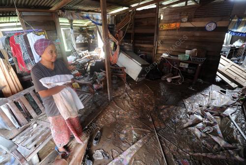 PH01_26122012_BANJIR
