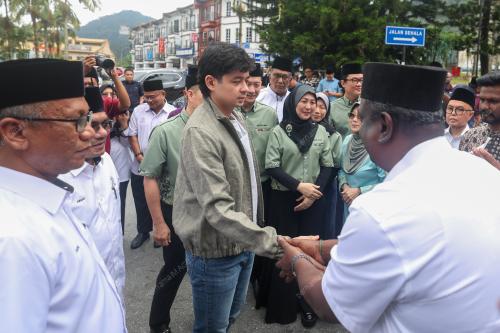 TENGKU HASANAL IBRAHIM ALAM SHAH