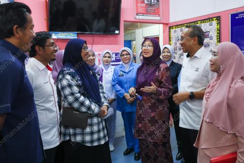 DR ZALIHA MUSTAFA