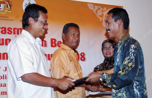 AHMAD SHABERY CHEEK