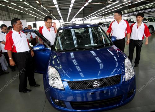 KERETA SUZUKI SWIFT