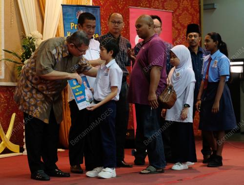 KEMBALI KE SEKOLAH