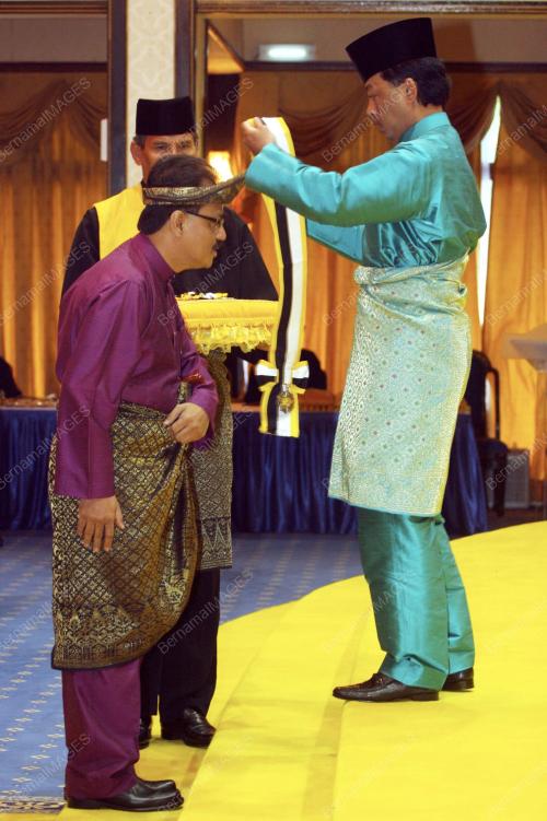 TENGKU ABDULLAH AHMAD SHAH