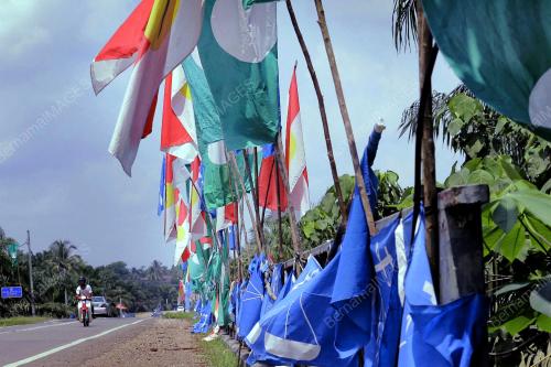 PH01_30052012_BENDERA_PARTI