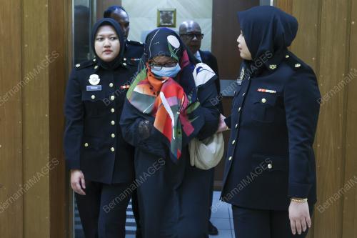 BEKAS PEMBANTU TADBIR MENGAKU SALAH PECAH AMANAH RM41,000