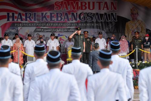 TENGKU HASSANAL IBRAHIM ALAM SHAH AL SULTAN ABDULLAH