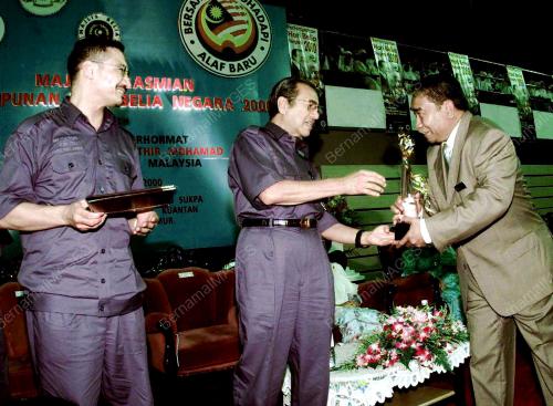PH02-15-05-2000_HARI_BELIA_07012016