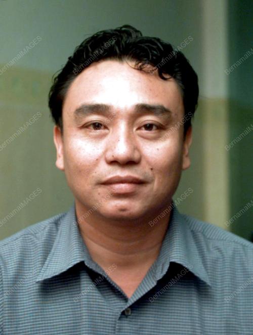 PH02-17_06_2000_SEMBUNYI_JAMIL_08012016