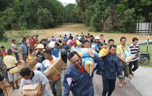 PH02_01022011_BANJIR
