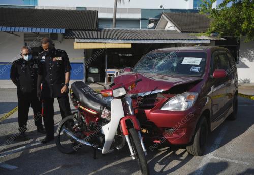 POLIS SIDANG MEDIA PEMANDU MABUK