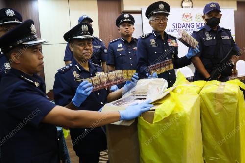 DATUK ZAZULI JOHAN