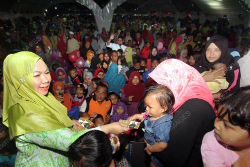 PH02_01082015_RAYA