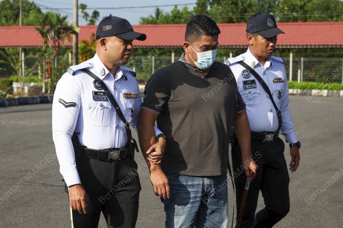NAHAS BAS ROMPIN: PEMANDU BAS DIDAKWA