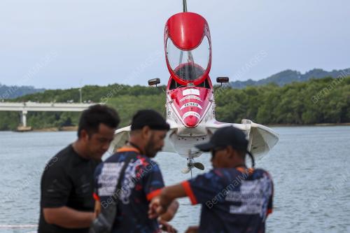 F3000 POWERBOAT