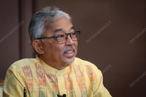 AL-SULTAN ABDULLAH RI'AYATUDDIN AL-MUSTAFA BILLAH SHAH