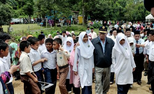 PH02_02102012_JAMBATAN_BARU