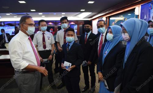 DATUK SERI WAN ROSDY WAN ISMAIL