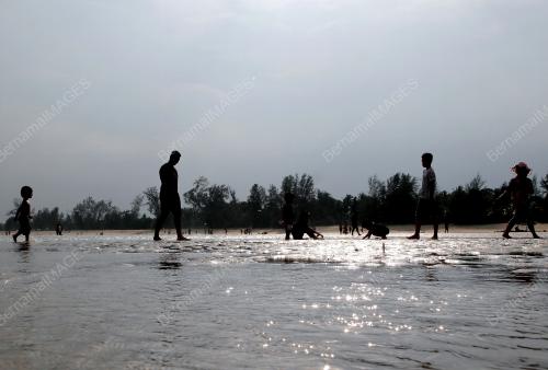 CUTI HUJUNG MINGGU