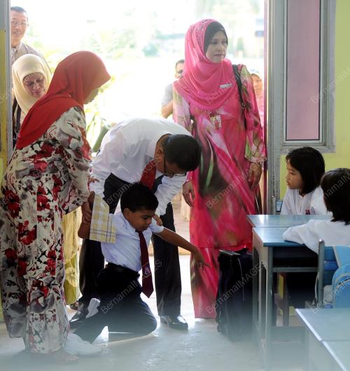 PH02_04012012_SEKOLAH