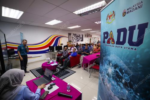 SISTEM PENGKALAN DATA UTAMA (PADU)
