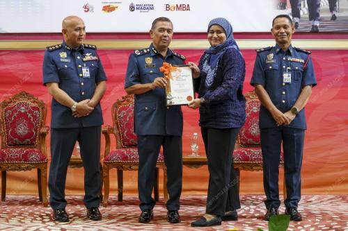 DATUK MOHD RAZAM TAJA RAHIM