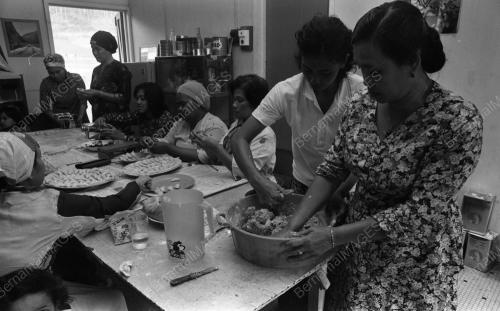 PH02_04082015_BUAT_KUIH