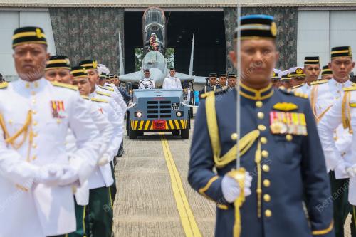 TAN SRI AFFENDI BUANG