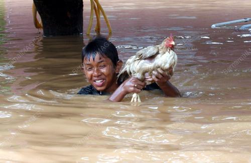 BANJIR DI MARAN