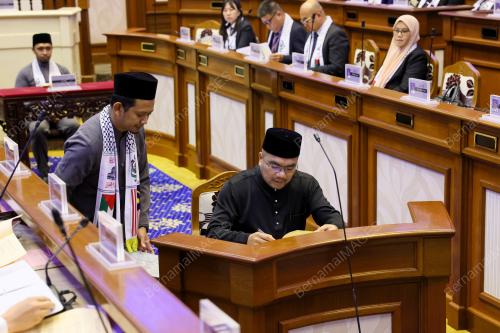 DATUK AMIZAR ABU ADAM
