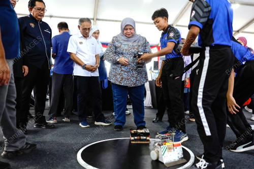 DATUK RUBIAH WANG