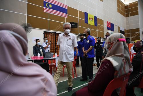 DATUK SERI ISMAIL SABRI YAAKOB