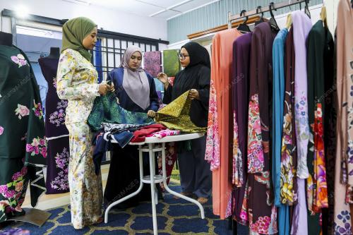 PENJAWAT_BATIK