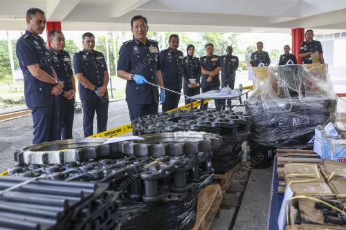 DATUK SERI YAHAYA OTHMAN