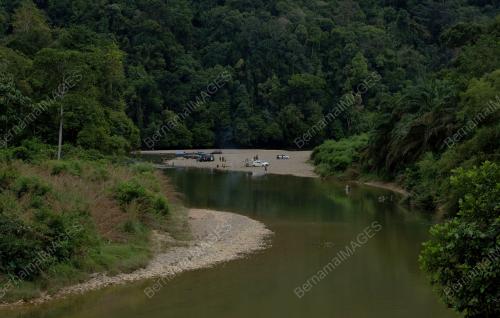 SUASANA KAWASAN PERKELAHAN PASIR PUTERI
